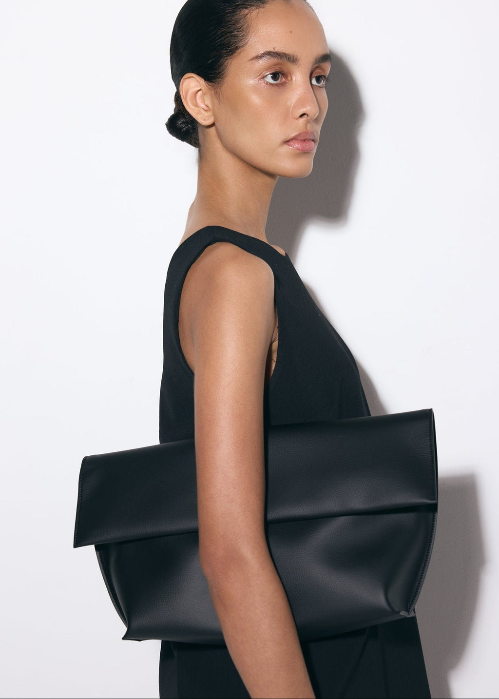 Seamed Clutch Black